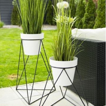 Flowerpot stand TRIANGL 60x45 cm black